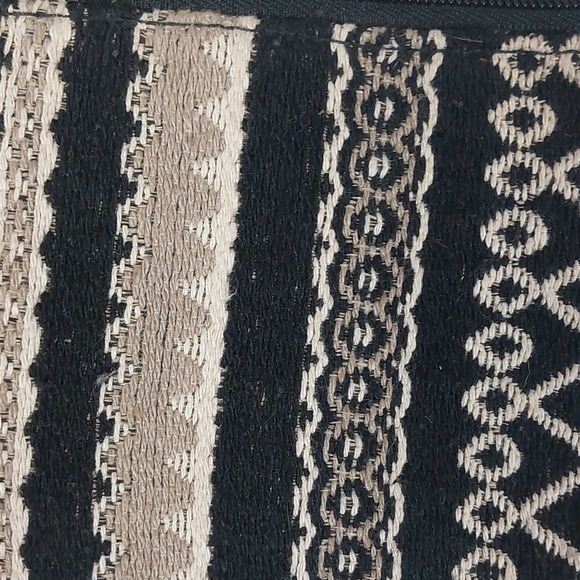 Maurice's black and cream wristlet - Picture 2 of 6